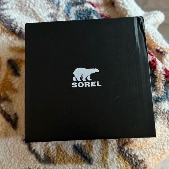 Sorel Hi-Line Lace up Chelsea Boots - Picture 4 of 6